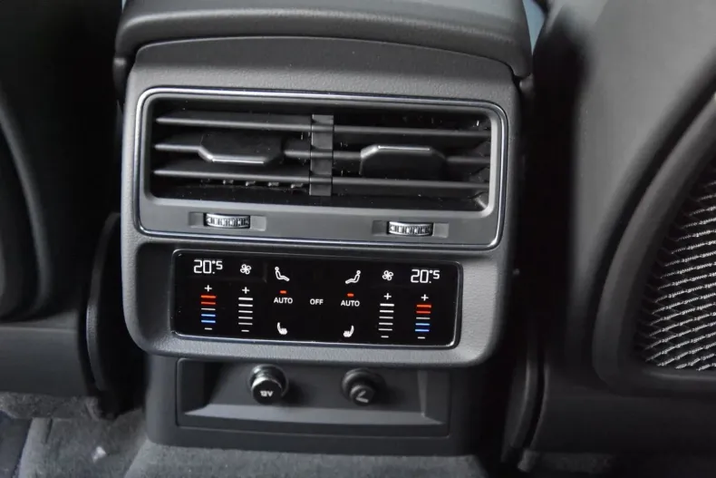 Audi SQ8 din 2020 cu 150.000 km - oferta AUD116018 - foto 14