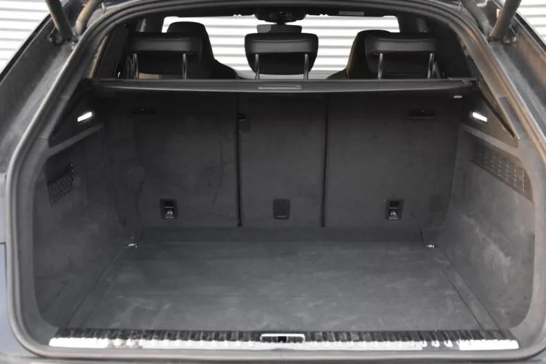 Audi SQ8 din 2020 cu 150.000 km - oferta AUD116018 - foto 16