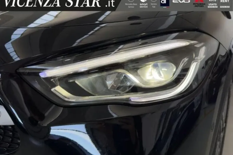 Mercedes-Benz GLA 200 din 2023 cu 28.497 km - oferta MER116022 - foto 2