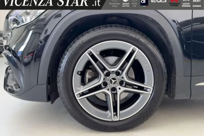 Mercedes-Benz GLA 200 din 2023 cu 28.497 km - oferta MER116022 - foto 5