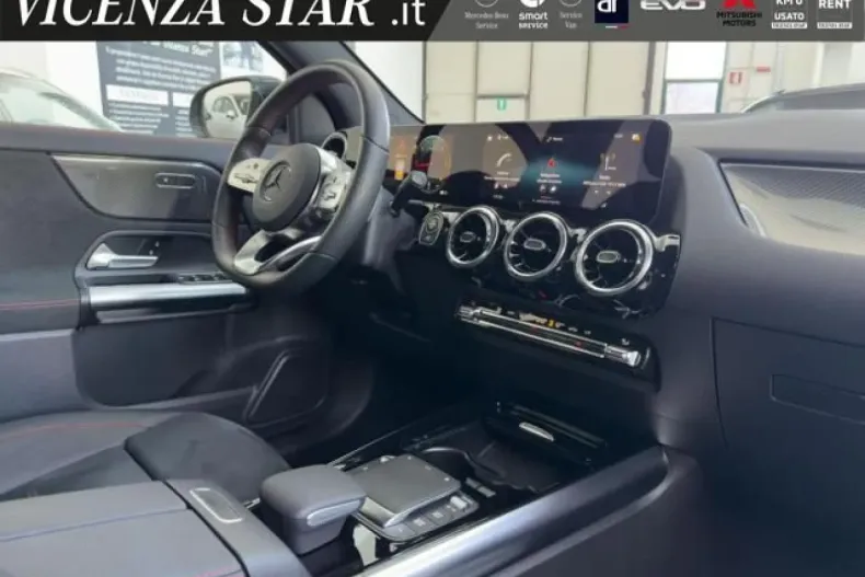 Mercedes-Benz GLA 200 din 2023 cu 28.497 km - oferta MER116022 - foto 10