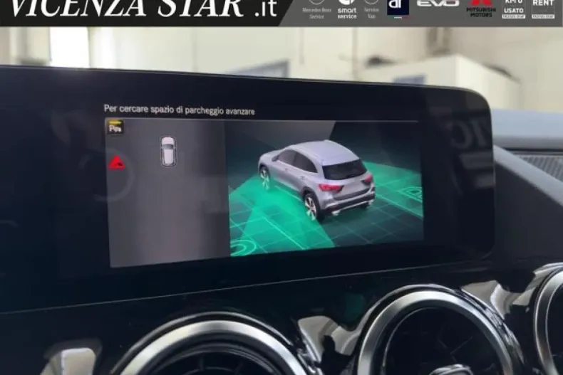 Mercedes-Benz GLA 200 din 2023 cu 28.497 km - oferta MER116022 - foto 14