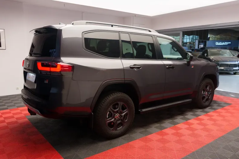 Toyota Land Cruiser din 2024 cu 5.000 km - oferta TOY116028 - foto 7