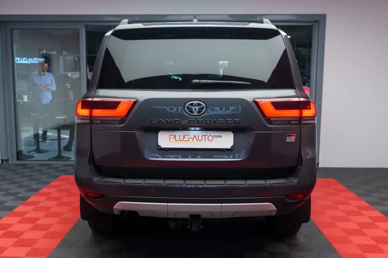 Toyota Land Cruiser din 2024 cu 5.000 km - oferta TOY116028 - foto 18