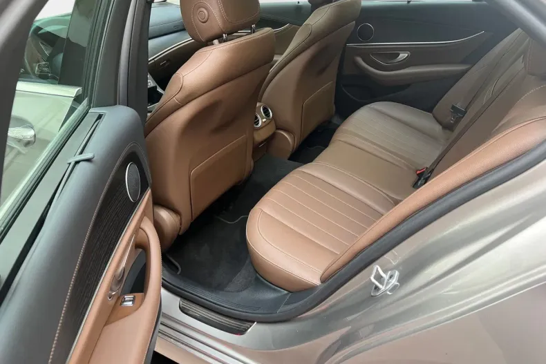 Mercedes-Benz E 200 din 2022 cu 28.000 km - oferta MER116029 - foto 11