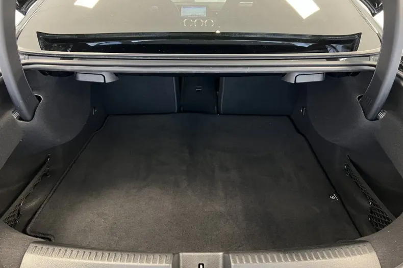 Mercedes-Benz CLA 220 din 2022 cu 13.383 km - oferta MER116031 - foto 11