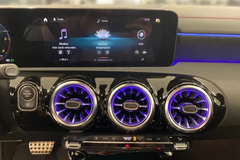 Mercedes-Benz CLA 220 din 2022 cu 19.528 km - oferta MER116032 - foto 9