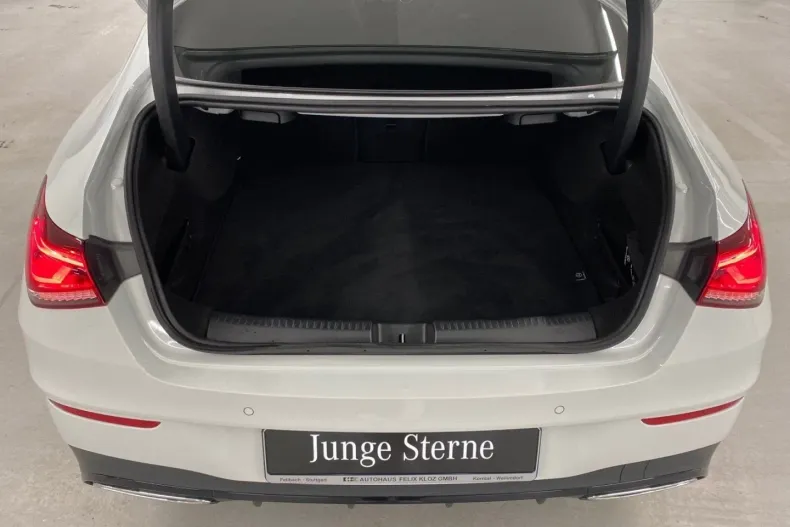 Mercedes-Benz CLA 220 din 2022 cu 19.528 km - oferta MER116032 - foto 12