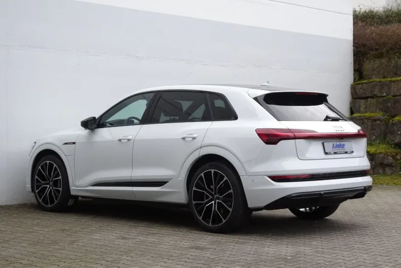 Audi e-tron din 2022 cu 7.911 km - oferta AUD116035 - foto 4