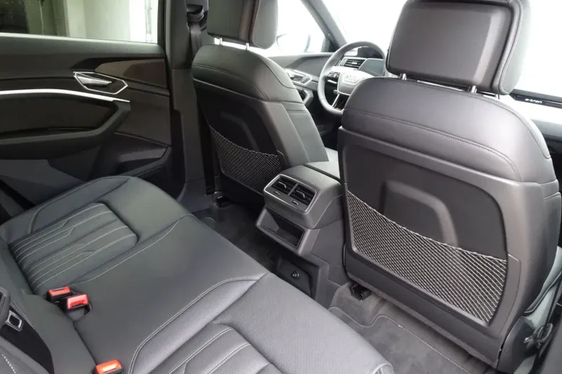 Audi e-tron din 2022 cu 7.911 km - oferta AUD116035 - foto 16