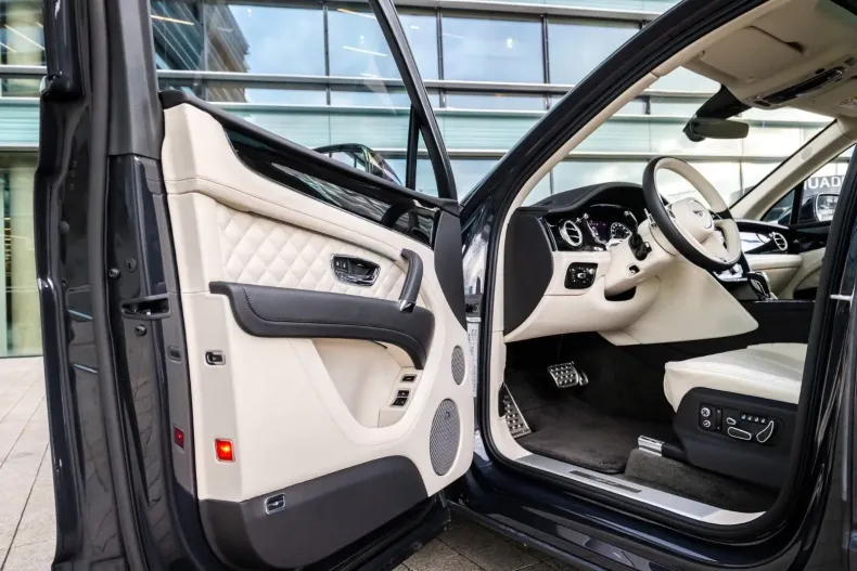 Bentley Bentayga din 2020 cu 6.500 km - oferta BEN116039 - foto 9