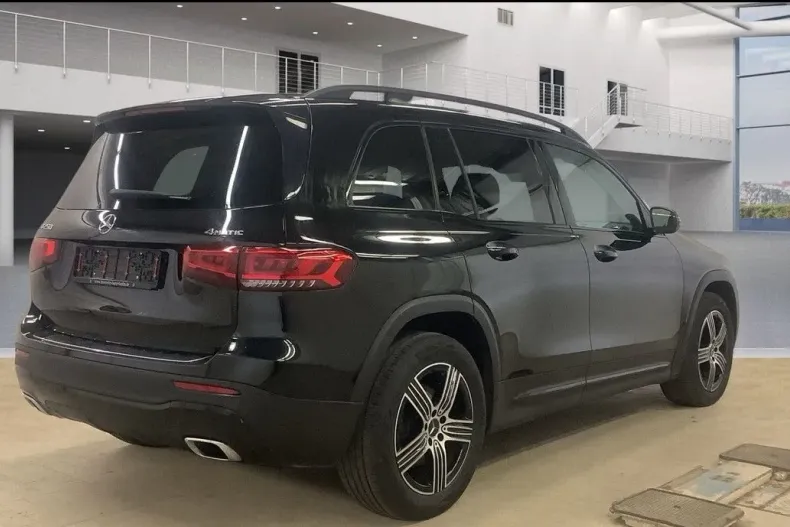 Mercedes-Benz GLB 250 din 2020 cu 69.998 km - oferta MER116059 - foto 3