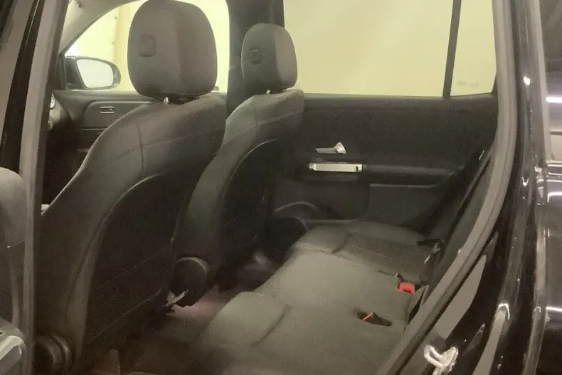 Mercedes-Benz GLB 250 din 2020 cu 69.998 km - oferta MER116059 - foto 8