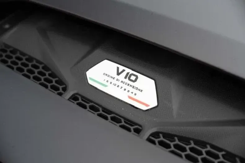 Lamborghini Huracán din 2021 cu 16.000 km - oferta LAM116060 - foto 4