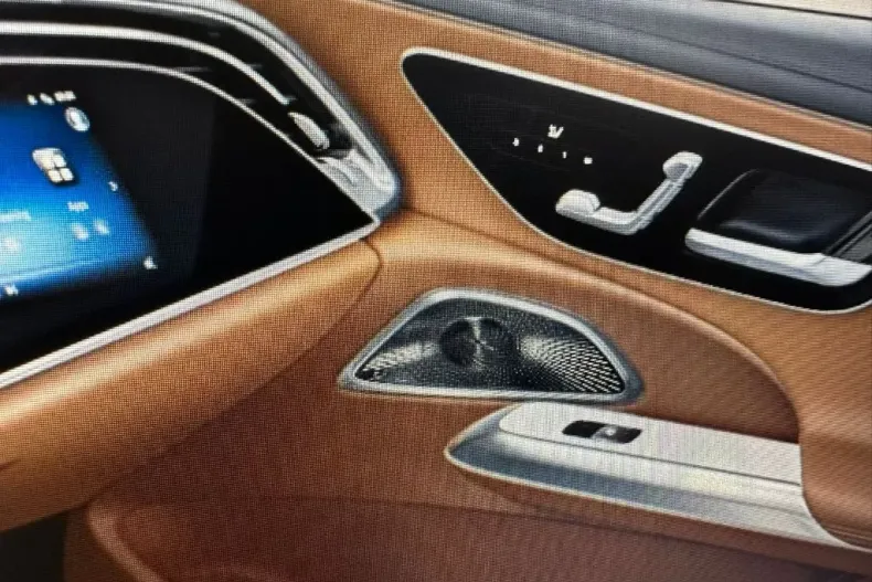 Mercedes-Benz E 200 din 2024 cu 50 km - oferta MER116062 - foto 9