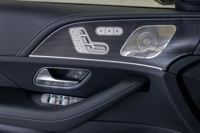 Mercedes-Benz GLE 350 din 2023 cu 12.600 km - oferta MER116066 - foto 15