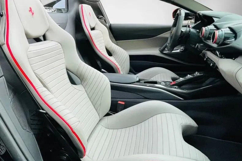 Ferrari 812 din 2022 cu 3.800 km - oferta FER116067 - foto 18