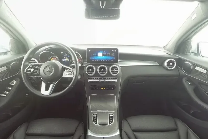 Mercedes-Benz GLC 200 din 2022 cu 30.201 km - oferta MER116069 - foto 5