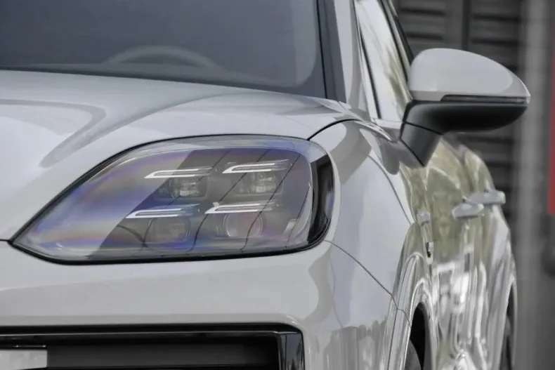 Porsche Cayenne din 2024 cu 9.999 km - oferta POR116073 - foto 2