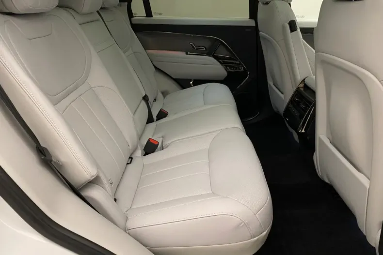 Land Rover Range Rover Sport din 2023 cu 10.900 km - oferta LAN116085 - foto 9