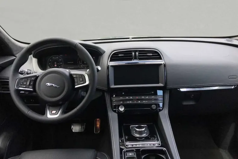 Jaguar F-Pace din 2020 cu 25.000 km - oferta JAG116086 - foto 4