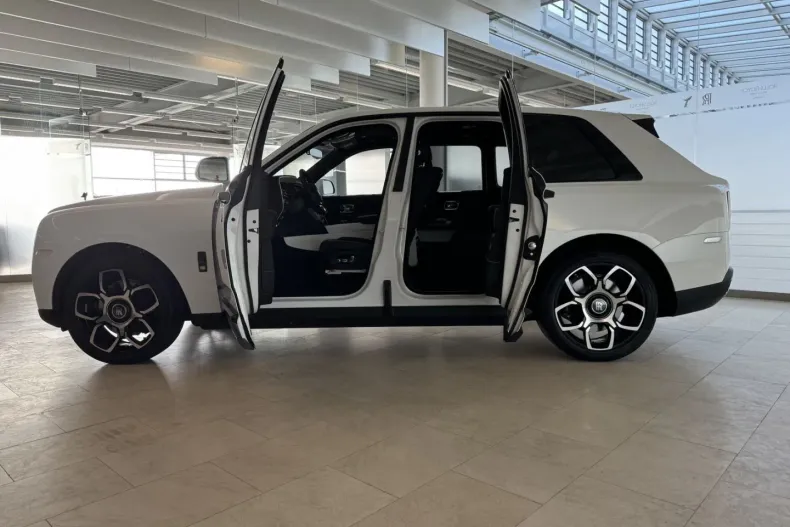 Rolls-Royce Cullinan din 2023 cu 28.000 km - oferta ROL116088 - foto 2
