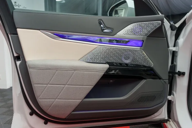 BMW 740 din 2023 cu 21.700 km - oferta BMW116090 - foto 9