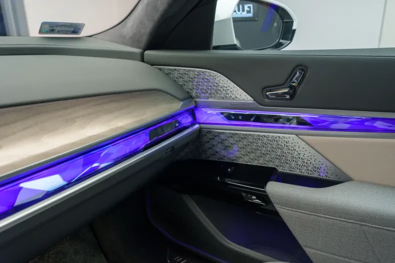 BMW 740 din 2023 cu 21.700 km - oferta BMW116090 - foto 13