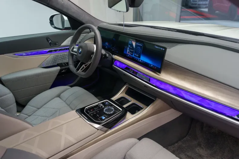 BMW 740 din 2023 cu 21.700 km - oferta BMW116090 - foto 18