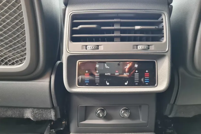 Audi SQ8 din 2023 cu 19.500 km - oferta AUD116101 - foto 13