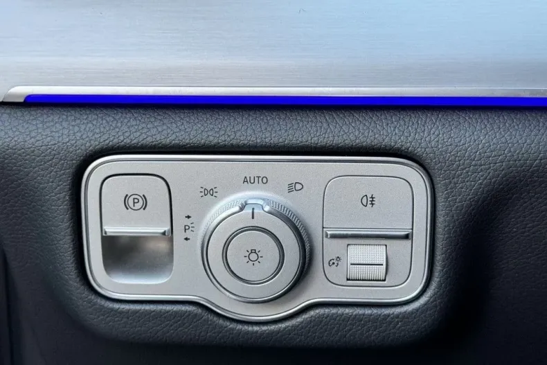 Mercedes-Benz GLE 300 din 2023 cu 7.932 km - oferta MER116106 - foto 25