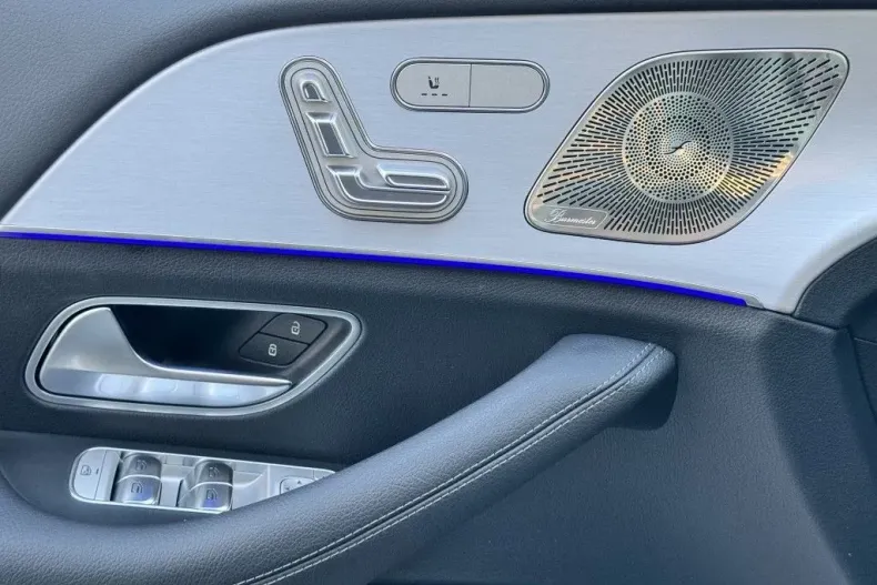 Mercedes-Benz GLE 300 din 2023 cu 7.932 km - oferta MER116106 - foto 26