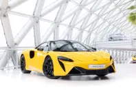 McLaren Artura din 2023 cu 20.000 km - oferta MCL116109 - foto 1