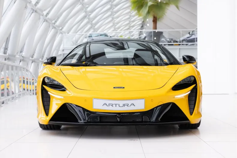 McLaren Artura din 2023 cu 20.000 km - oferta MCL116109 - foto 7