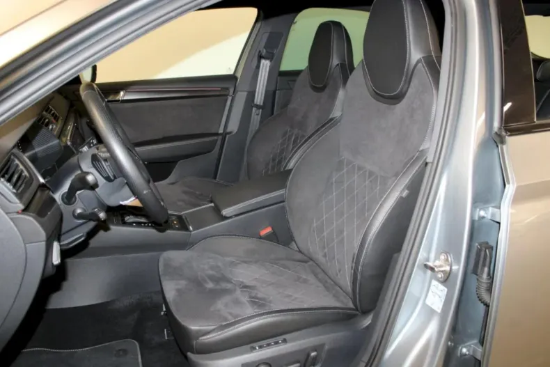 Skoda Superb din 2021 cu 44.900 km - oferta SKO116110 - foto 2