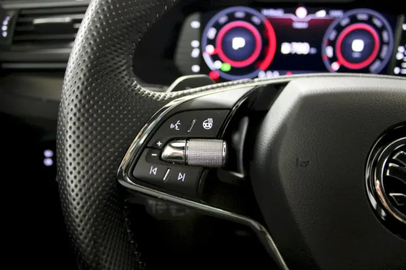 Skoda Superb din 2021 cu 44.900 km - oferta SKO116110 - foto 8