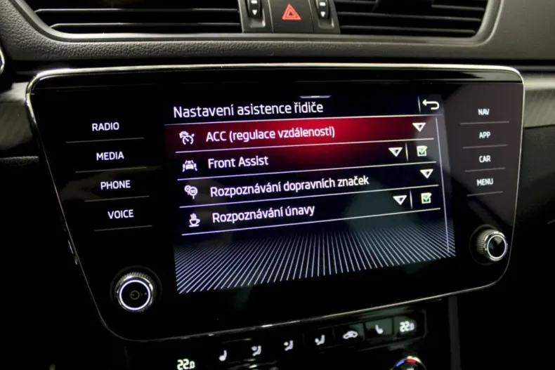 Skoda Superb din 2021 cu 44.900 km - oferta SKO116110 - foto 13