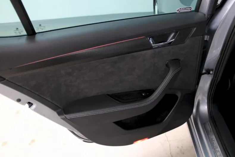 Skoda Superb din 2021 cu 44.900 km - oferta SKO116110 - foto 19