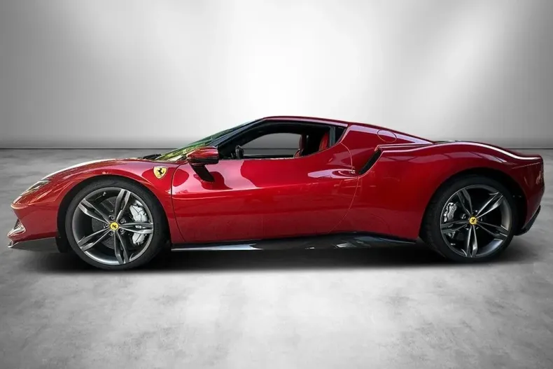 Ferrari 296 GTB din 2022 cu 5.500 km - oferta FER116116 - foto 4