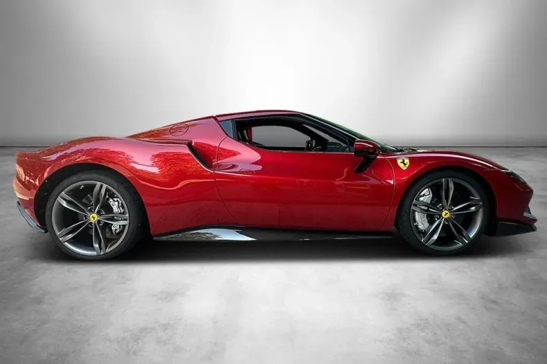 Ferrari 296 GTB din 2022 cu 5.500 km - oferta FER116116 - foto 5