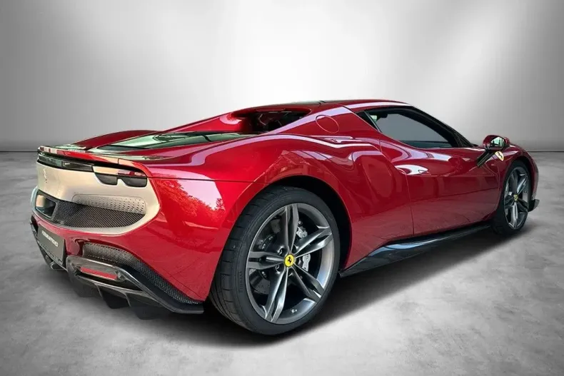 Ferrari 296 GTB din 2022 cu 5.500 km - oferta FER116116 - foto 7