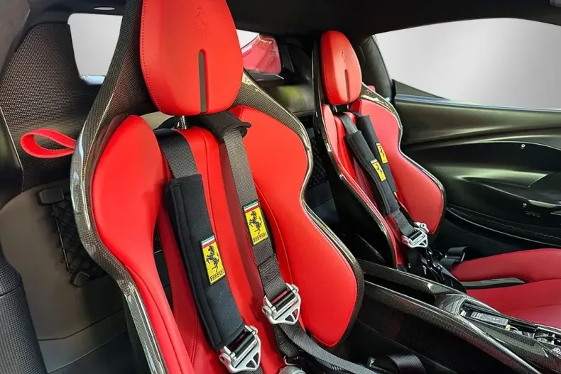 Ferrari 296 GTB din 2022 cu 5.500 km - oferta FER116116 - foto 13