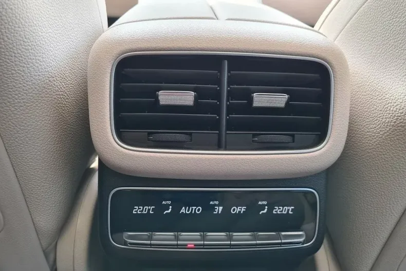 Mercedes-Benz GLE 350 din 2023 cu 15.000 km - oferta MER116119 - foto 15