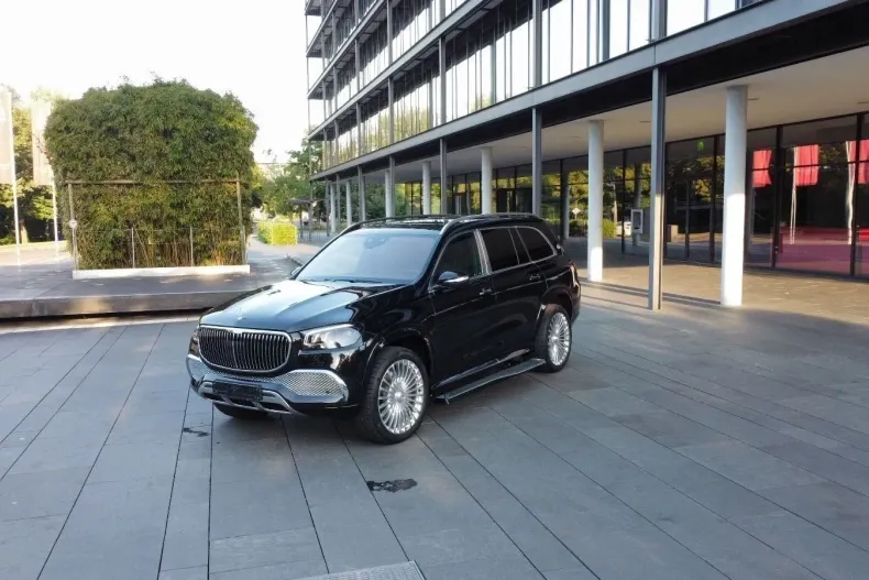 Mercedes-Benz GLS 600 din 2024 cu 60 km - oferta MER116121 - foto 1