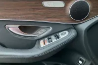 Mercedes-Benz GLC 300 din 2021 cu 23.983 km - oferta MER116127 - foto 4