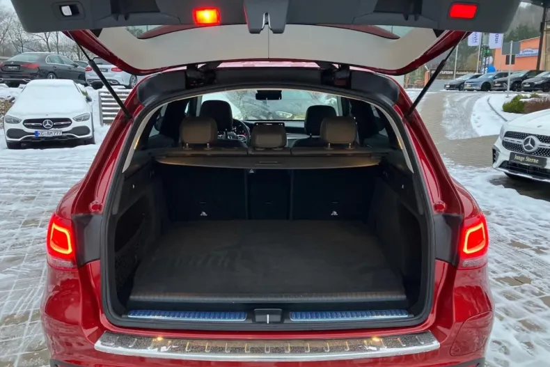 Mercedes-Benz GLC 300 din 2021 cu 23.983 km - oferta MER116127 - foto 8