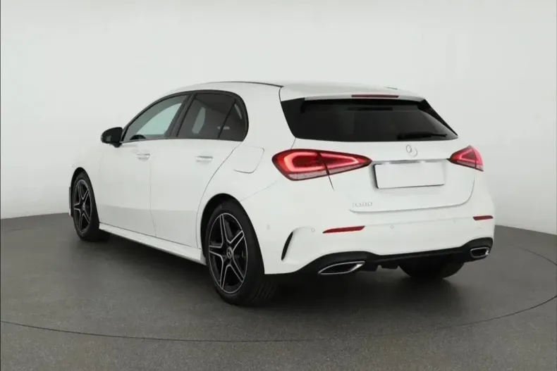 Mercedes-Benz A 180 din 2023 cu 14.700 km - oferta MER116130 - foto 3