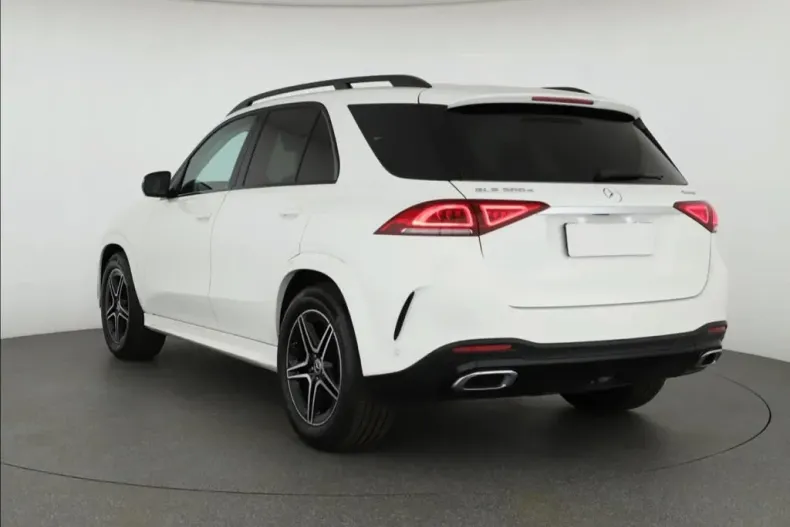 Mercedes-Benz GLE 300 din 2022 cu 16.500 km - oferta MER116131 - foto 2