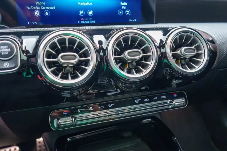 Mercedes-Benz A 35 AMG din 2021 cu 29.777 km - oferta MER116136 - foto 19