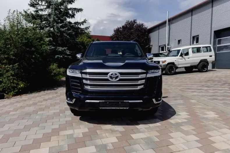 Toyota Land Cruiser din 2023 cu 50 km - oferta TOY116147 - foto 4